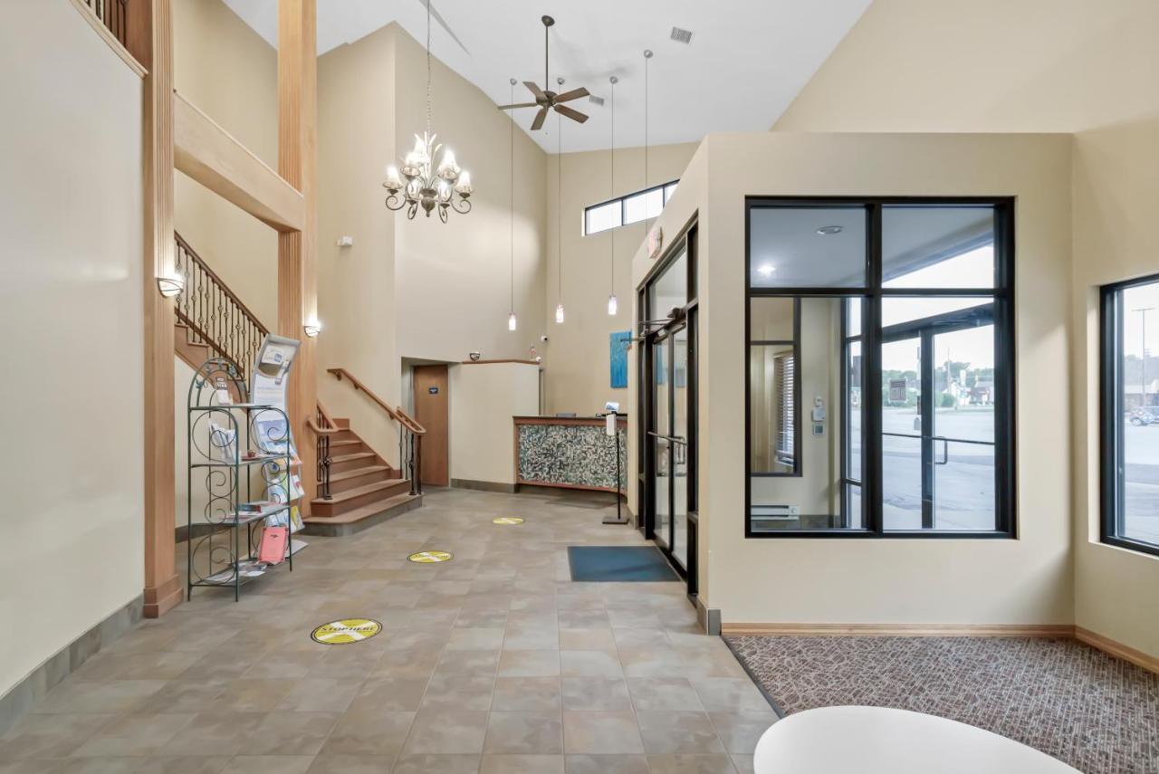 Waterbird Lakeside Inn チェスタートン エクステリア 写真