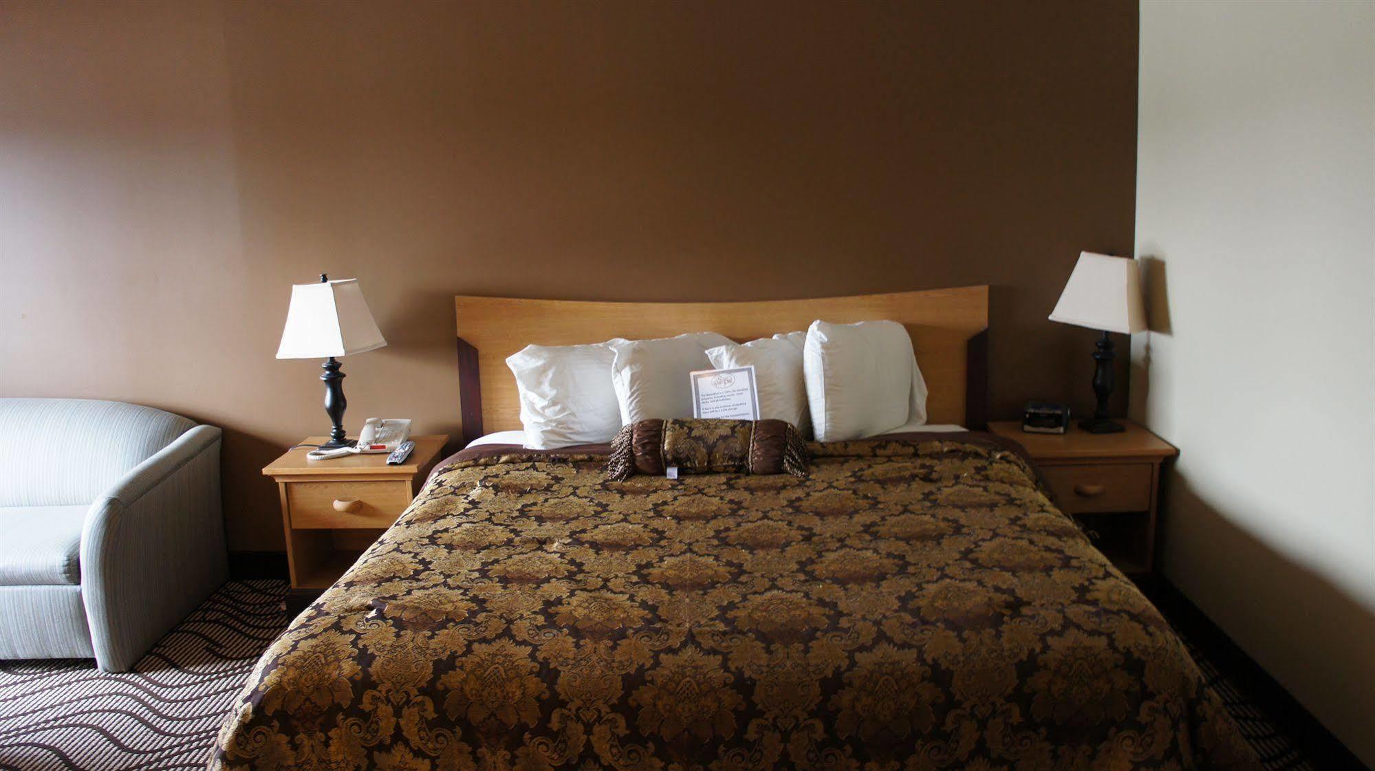 Waterbird Lakeside Inn チェスタートン エクステリア 写真